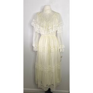 NWT VTG Cummings Victorian Lace Wedding Dress Romantic Intermission Length -flaw